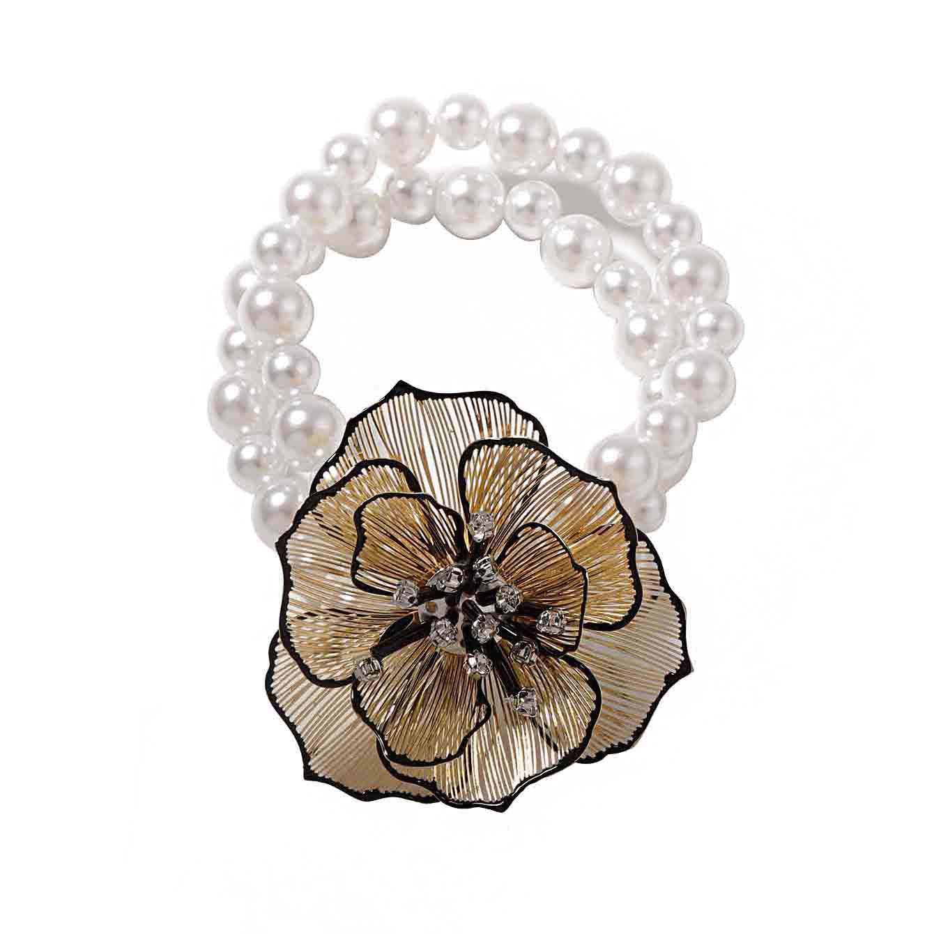 Classic Pearl Pendant with Timeless Appeal