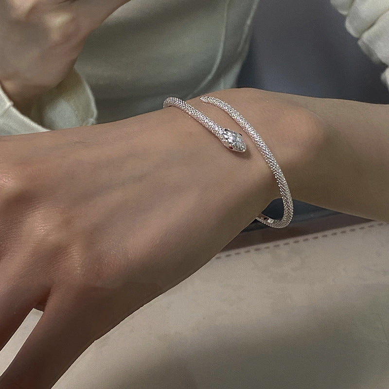 Romantic Bracelet for Special Moments
