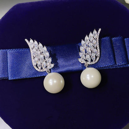 Classic Pearl Earring with Timeless Appeal