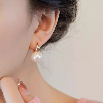 Charming Pearl Earring for Any Occasion