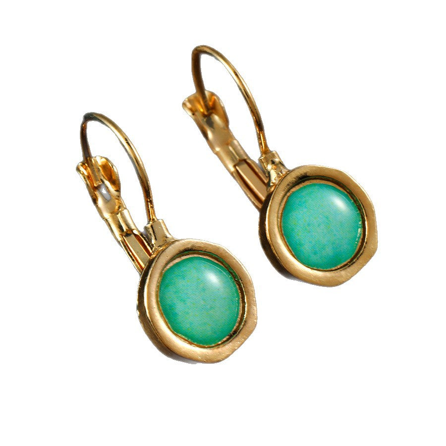Charming Earring for Any Occasion
