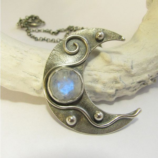 Charming Necklace for Any Occasion