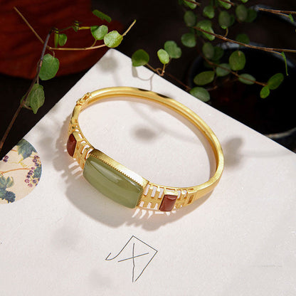 Romantic Silver Bracelet for Special Moments
