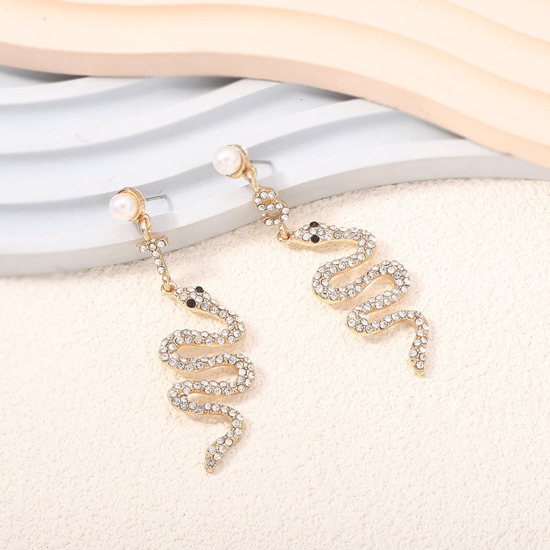 Romantic Pearl Earring for Special Moments