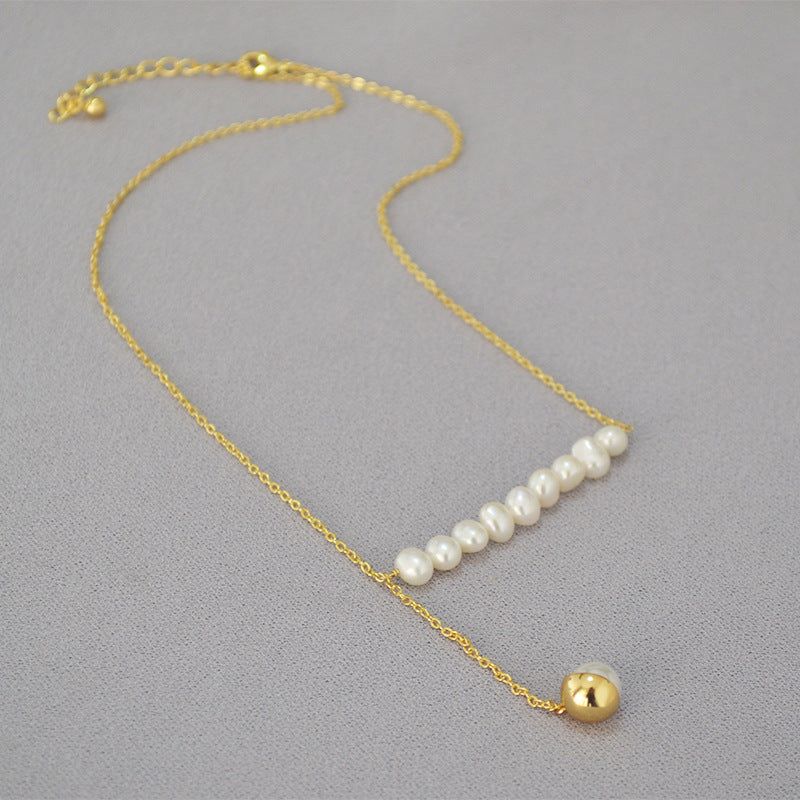 Classic Pearl Necklace with Timeless Appeal
