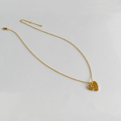 Beautiful Gold Necklace with Unique Style