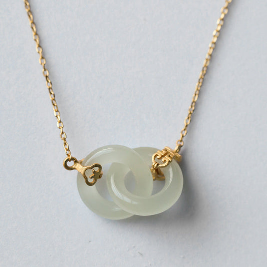 Beautiful Silver Necklace with Unique Style