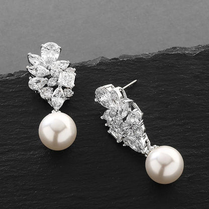 Classic Pearl Earring with Timeless Appeal