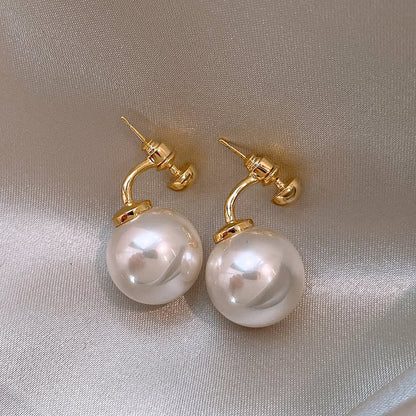 Stunning Pearl Earring for Daily Wear