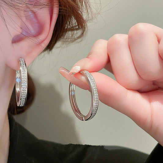 Romantic Earring for Special Moments