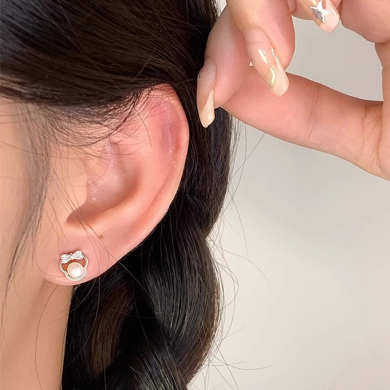 Delicate Artisan Pearl Earring