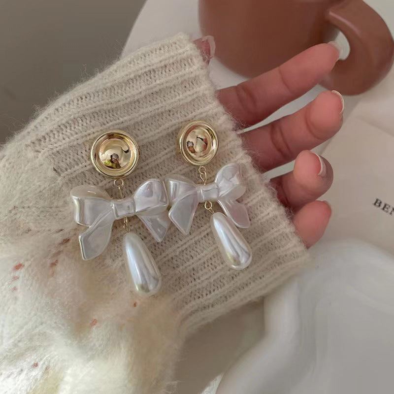 Stunning Pearl Earring for Daily Wear