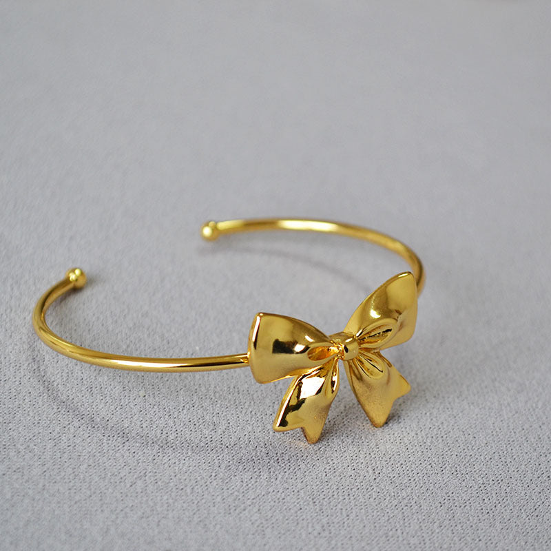 Delicate Artisan Gold Bracelet