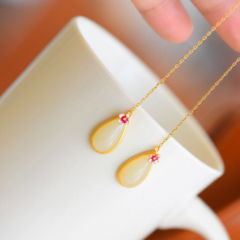 Beautiful Gold Earring with Unique Style