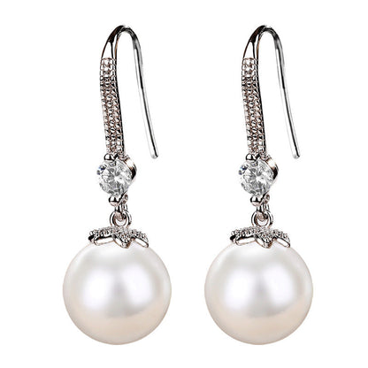 Classic Pearl Earring with Timeless Appeal
