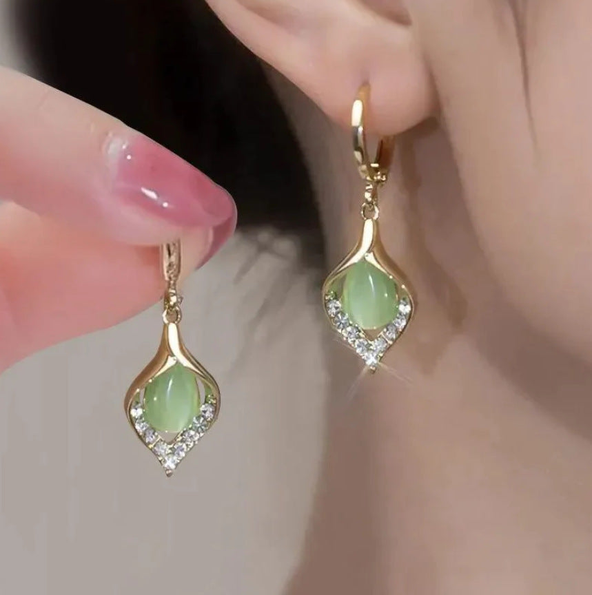 Romantic Pearl Earring for Special Moments
