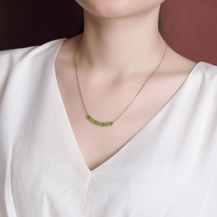 Charming Gold Necklace for Any Occasion