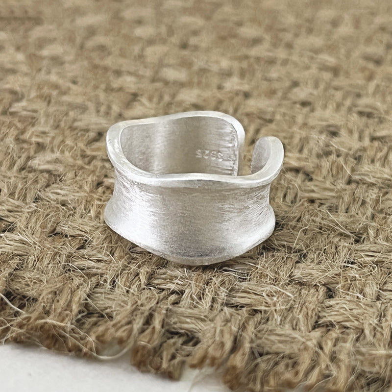 Charming Gold Ring for Any Occasion