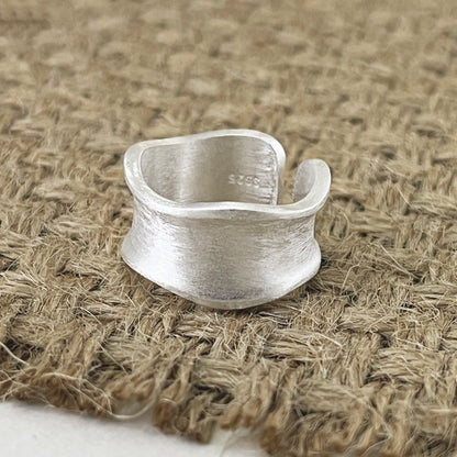 Charming Gold Ring for Any Occasion