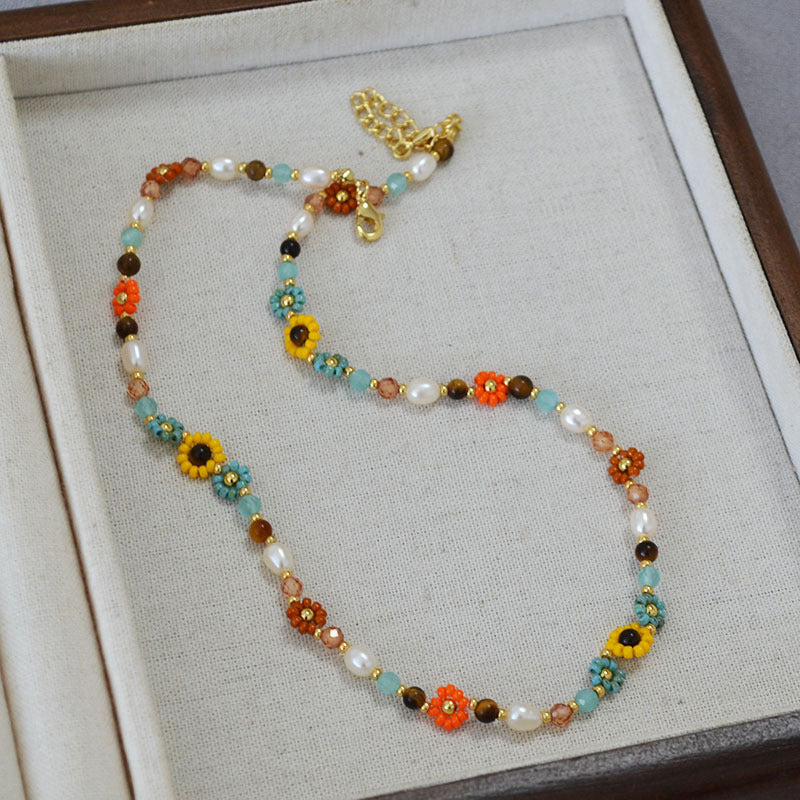 Classic Pearl Necklace with Timeless Appeal