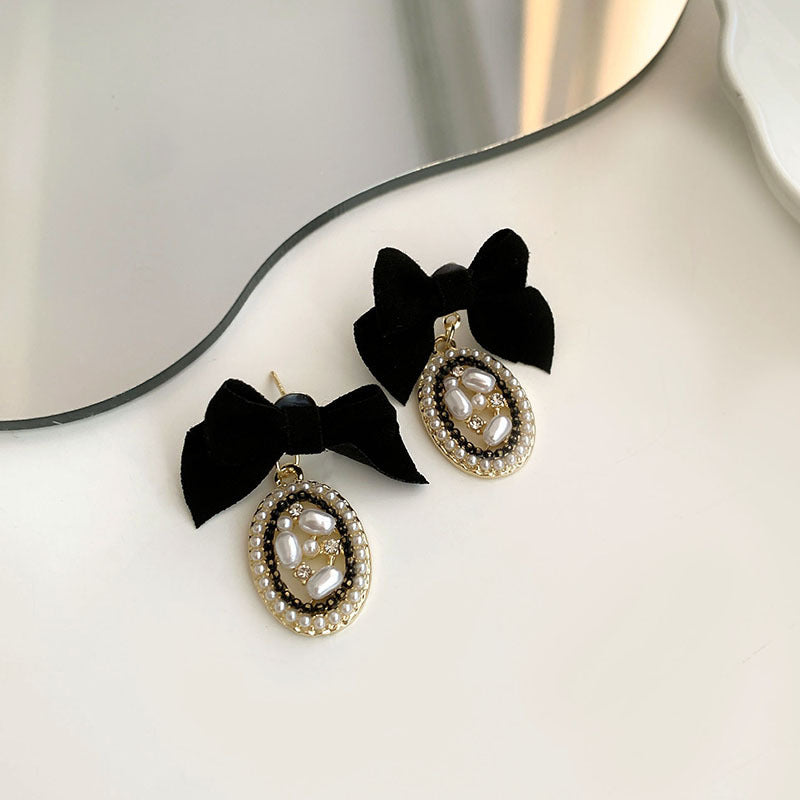 Stunning Pearl Earring for Daily Wear