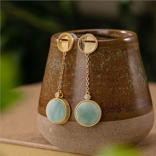Charming Gold Earring for Any Occasion