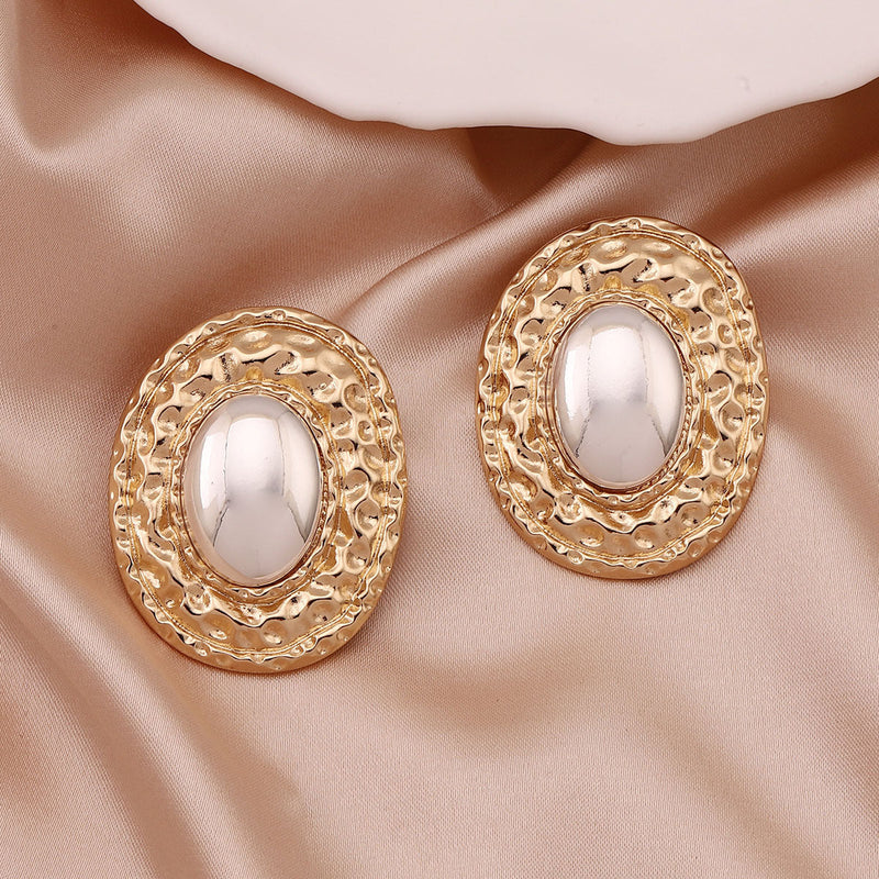 Delicate Artisan Pearl Earring