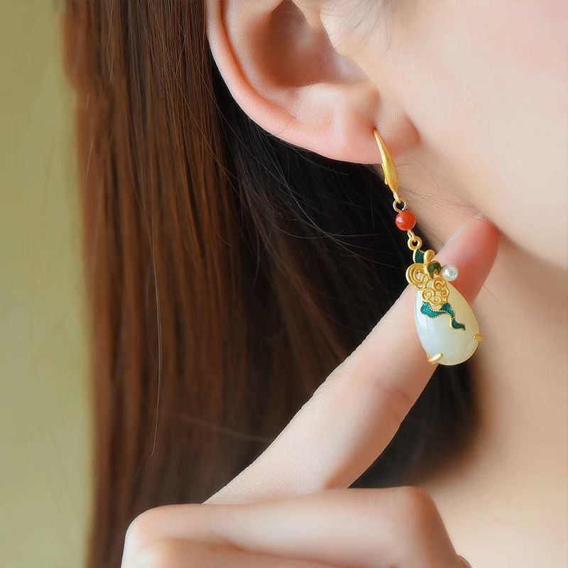 Beautiful Pearl Earring with Unique Style