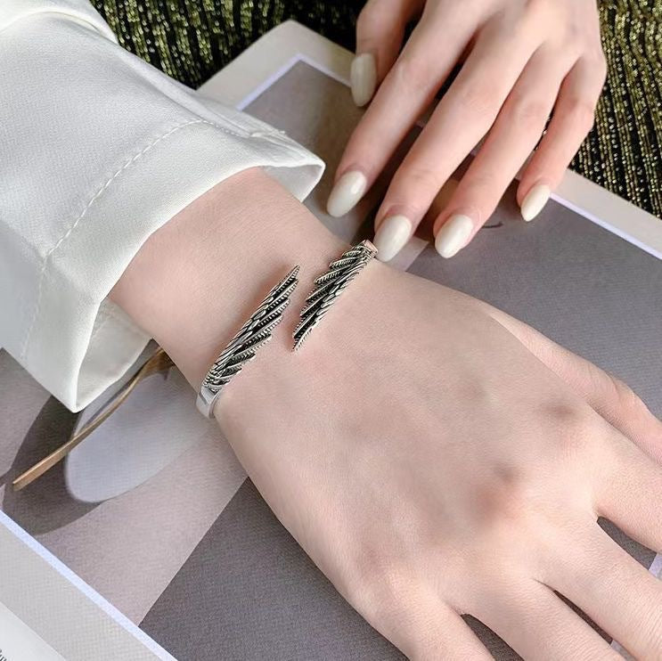 Beautiful Silver Bracelet with Unique Style