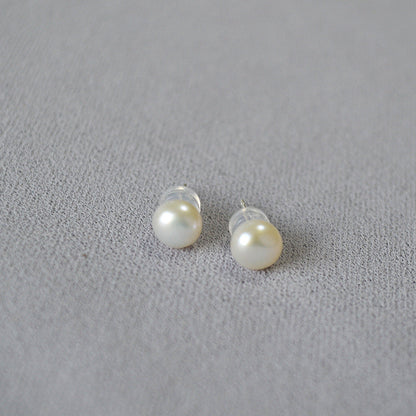 Stunning Pearl Earring for Daily Wear