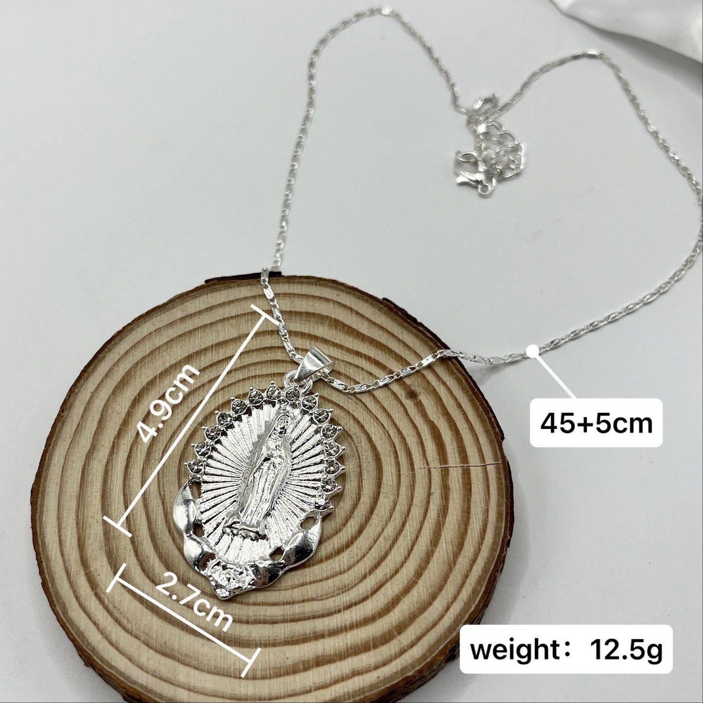 Charming Necklace for Any Occasion