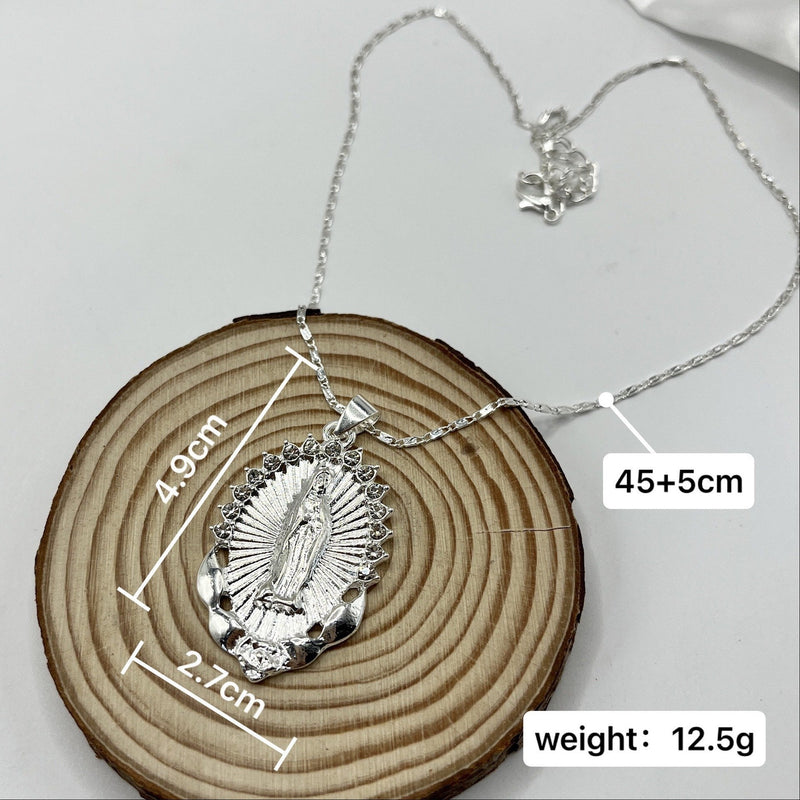 Charming Necklace for Any Occasion