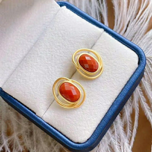 Romantic Gold Earring for Special Moments