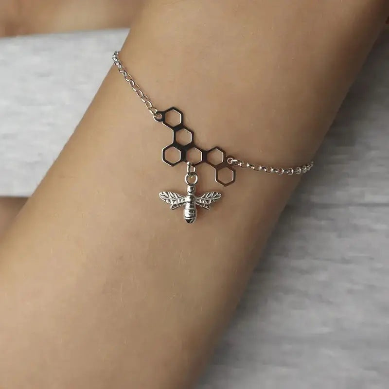 Beautiful Silver Bracelet with Unique Style