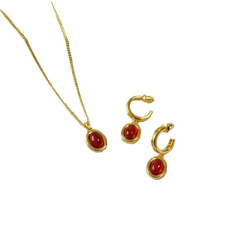 Charming Gold Necklace for Any Occasion