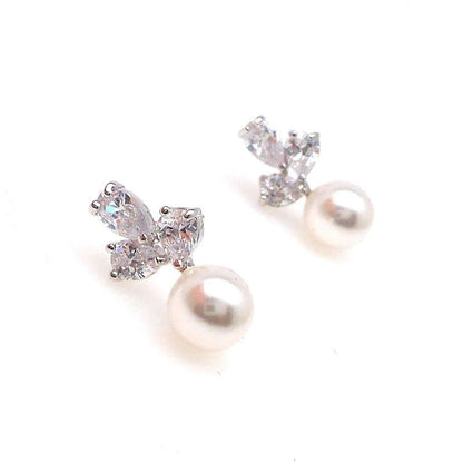 Classic Pearl Earring with Timeless Appeal