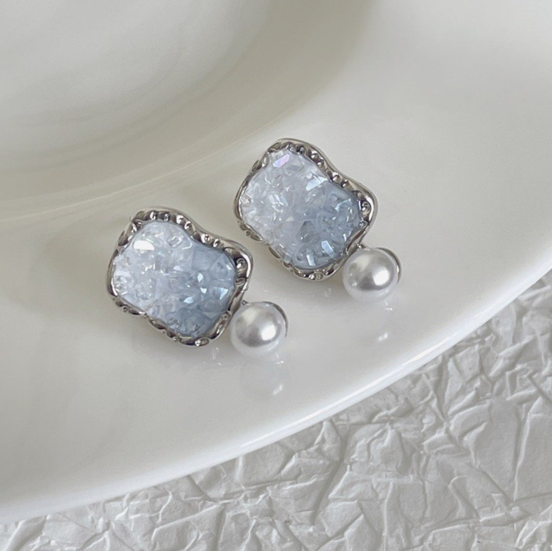 Charming Pearl Earring for Any Occasion