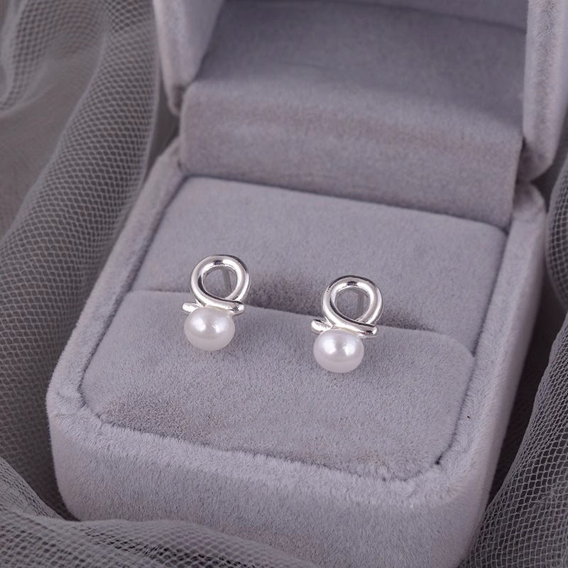 Stunning Pearl Earring for Daily Wear