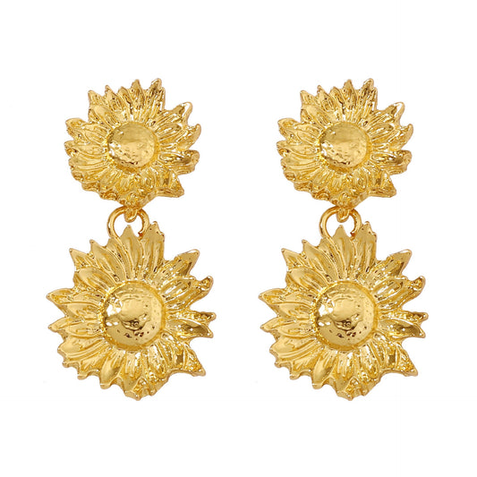 Stunning Gold Earring for Daily Wear