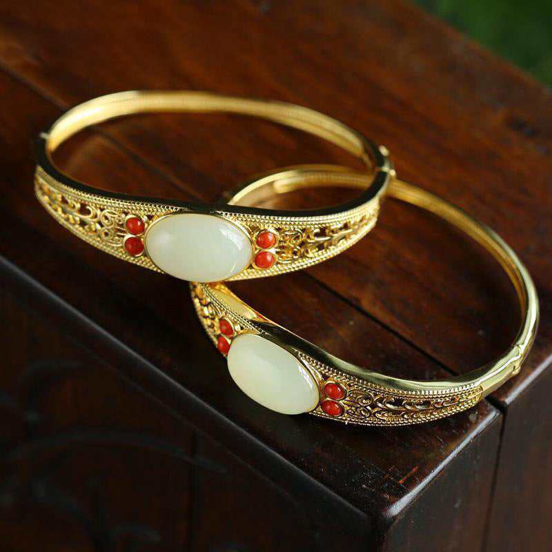 Stunning Gold Bracelet for Daily Wear