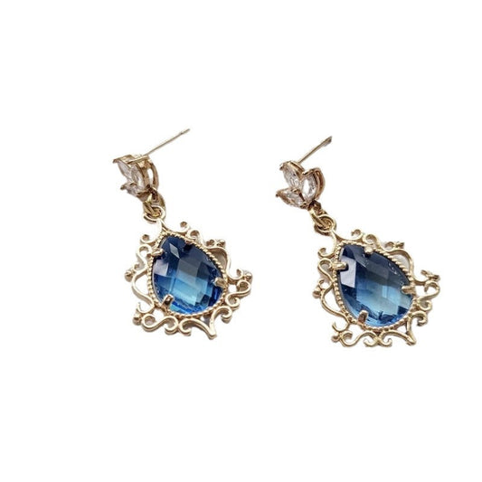 Charming Earring for Any Occasion