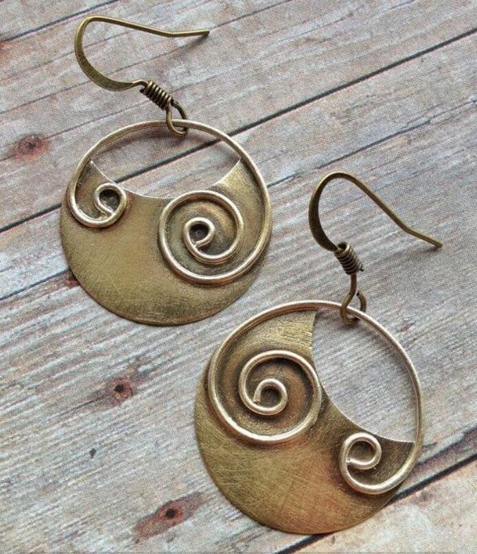 Charming Earring for Any Occasion
