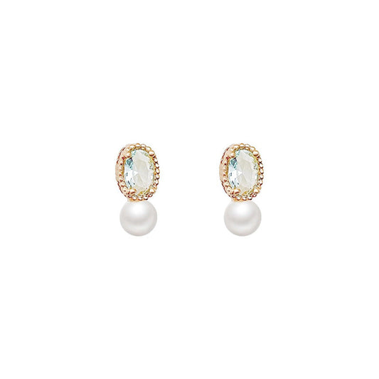 Classic Pearl Earring with Timeless Appeal