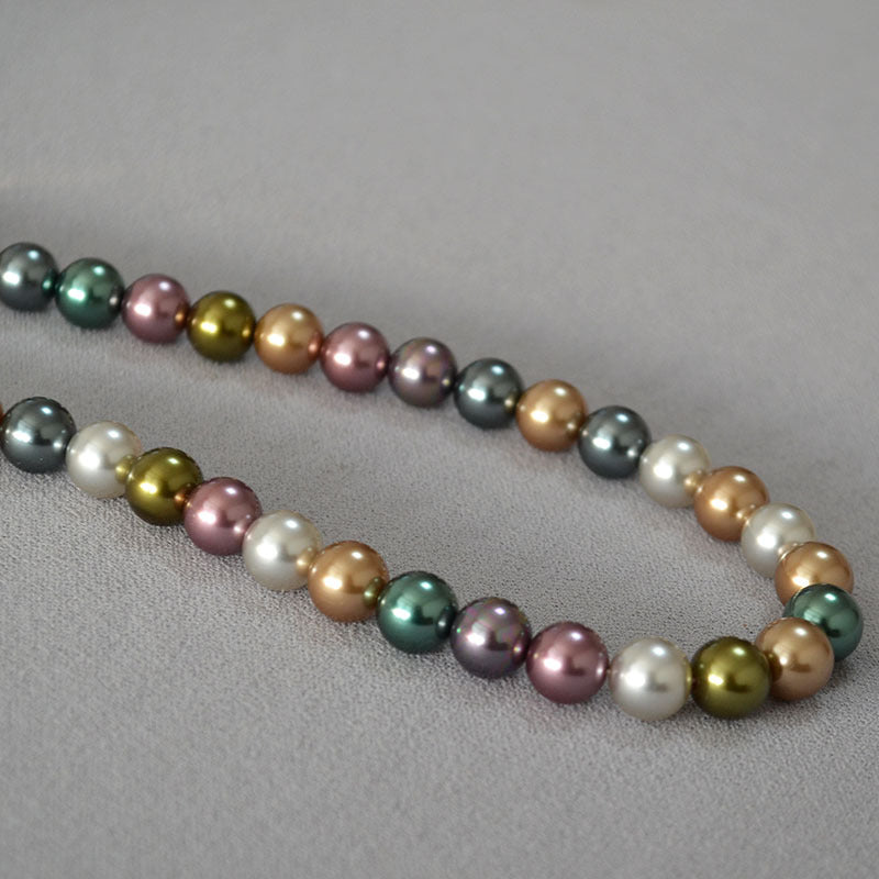 Classic Pearl Necklace with Timeless Appeal