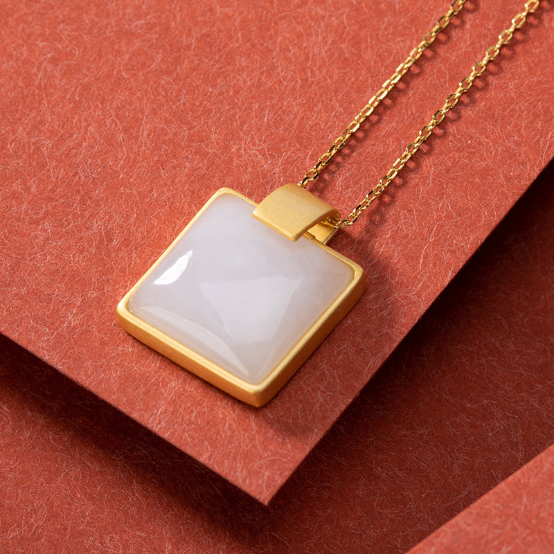 Beautiful Gold Necklace with Unique Style