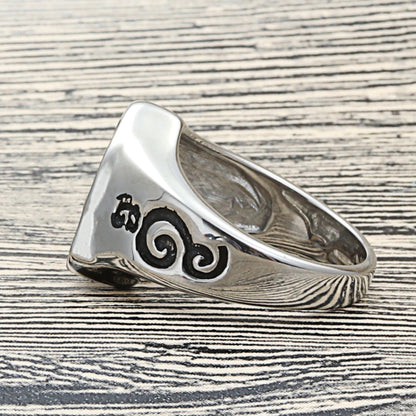 Classic Ring with Timeless Appeal