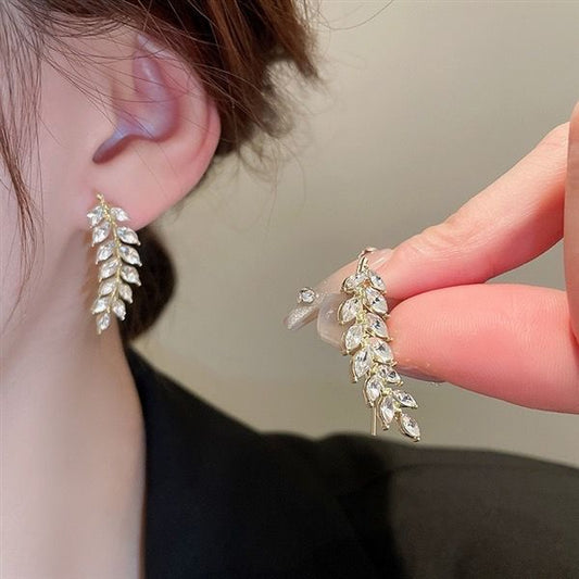 Charming Earring for Any Occasion