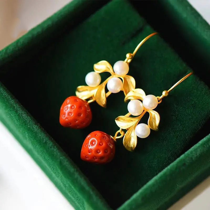 Romantic Gold Earring for Special Moments