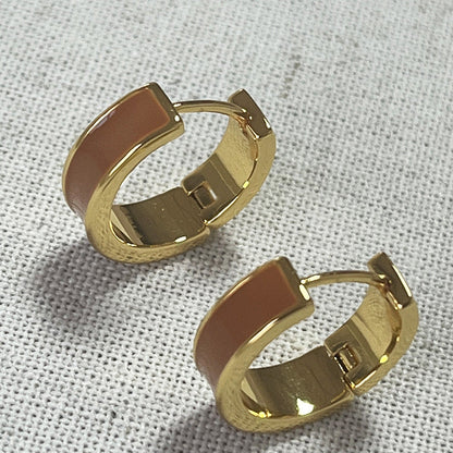 Beautiful Gold Earring with Unique Style