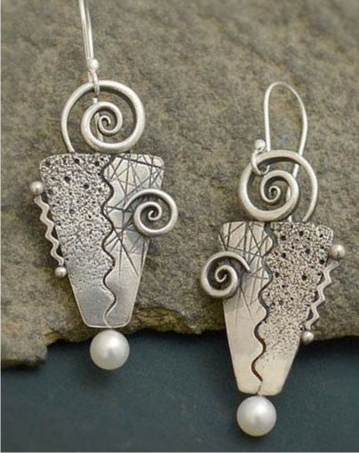 Romantic Pearl Earring for Special Moments